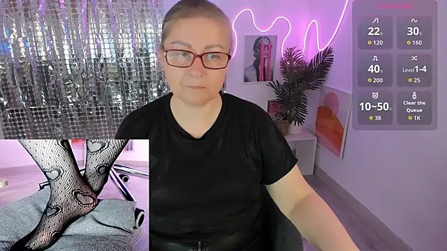 Alexandra Kind online show from May 22, 1:39 pm