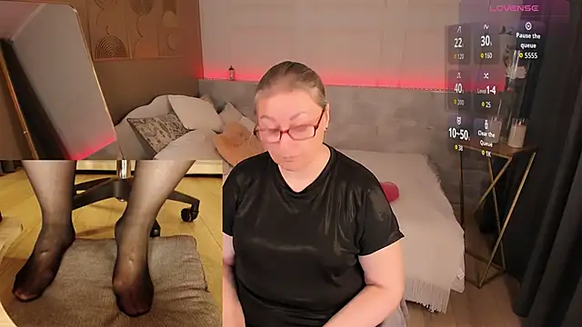 Alexandra Kind online show from May 23, 8:46 pm
