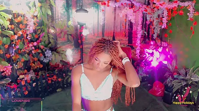 Snapshot of Cris__brown chatting on April 16, 3:18 am Cris brown online show from April 16, 3:18 am