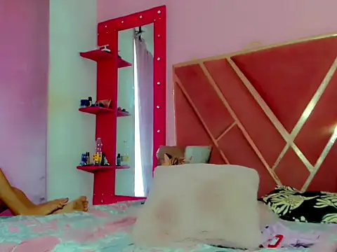Dollcute  online show from May 25, 2:45 pm