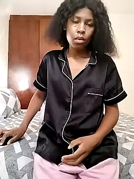 Slender012 online show from May 9, 5:56 am