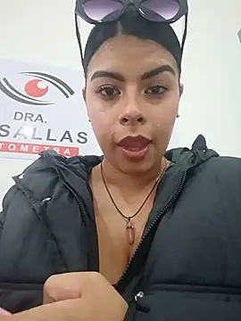Snapshot of SOFIA-11_ chatting on July 18, 7:28 pm SOFIA-11 online show from July 18, 7:28 pm