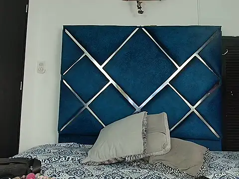 Snapshot of EdwinBoys chatting on April 16, 1:01 pm EdwinBoys online show from April 16, 1:01 pm