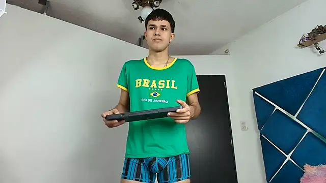 EdwinBoys online show from June 4, 1:28 pm