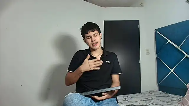 EdwinBoys online show from June 26, 1:04 pm