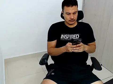 Snapshot of Galindo_30 chatting on April 16, 1:45 pm Galindo 30 online show from April 16, 1:45 pm