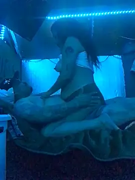 Snapshot of Blackwidow96 chatting on April 16, 8:48 am Blackwidow96 online show from April 16, 8:48 am