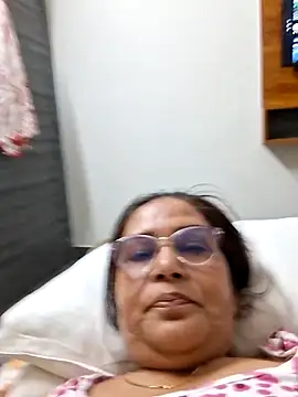 Shalini3456 online show from May 17, 2:24 pm