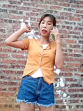 Elena Mia online show from May 25, 1:33 am
