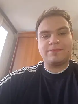 Glowing Diamant online show from April 22, 11:01 am