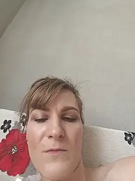 Snapshot of AnnieNet chatting on July 1, 12:40 pm AnnieNet online show from July 1, 12:40 pm