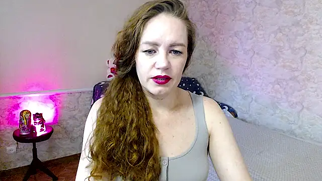 Snapshot of Fern_Lust chatting on July 10, 9:34 am Fern Lust online show from July 10, 9:34 am