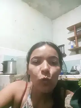 LunaArias online show from July 28, 11:39 am