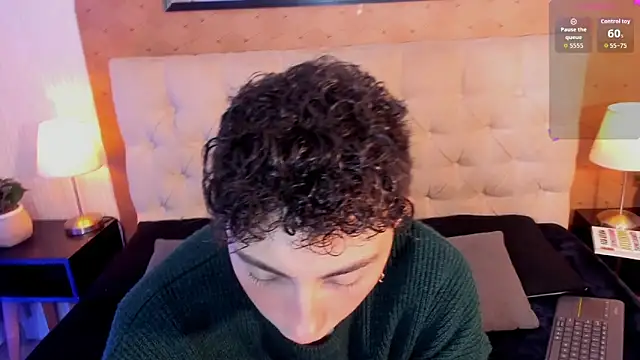 Snapshot of harry_salvatore chatting on May 29, 12:25 pm harry salvatore online show from May 29, 12:25 pm