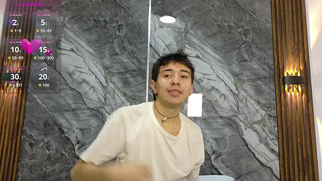 Snapshot of NoahWalker__ chatting on July 2, 11:05 am NoahWalker online show from July 2, 11:05 am