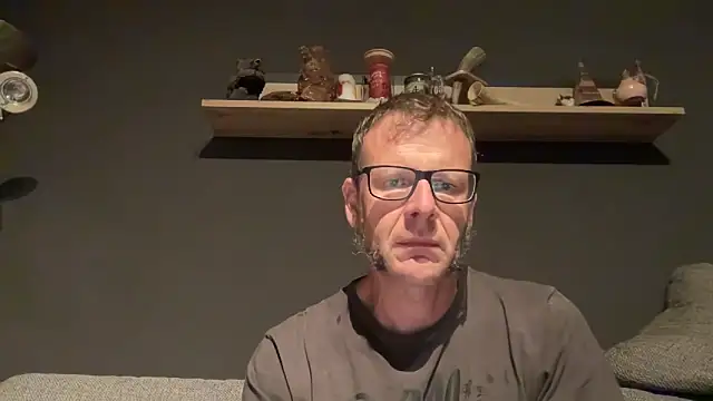 Snapshot of o_florian_o1 chatting on June 16, 8:11 pm o florian o1 online show from June 16, 8:11 pm