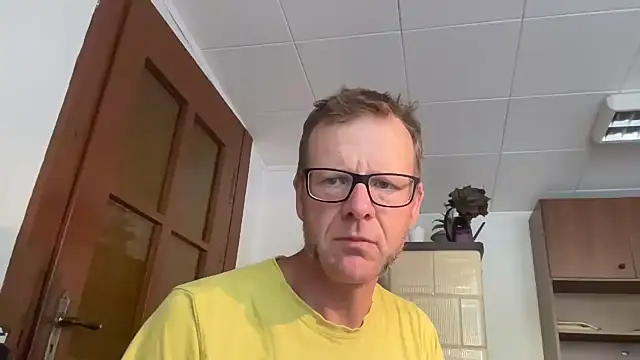 Snapshot of o_florian_o1 chatting on June 26, 7:46 am o florian o1 online show from June 26, 7:46 am