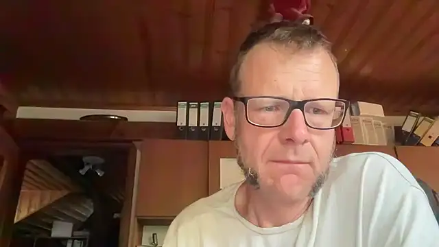 Snapshot of o_florian_o1 chatting on July 31, 4:45 am o florian o1 online show from July 31, 4:45 am