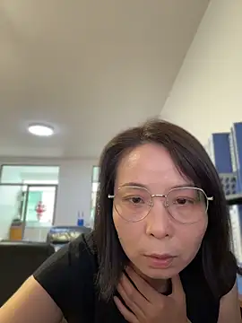 lisha521 online show from June 16, 1:08 am