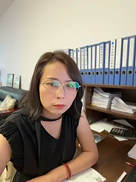lisha521 online show from June 26, 12:48 am