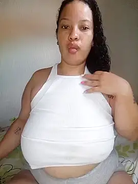 DivaCaliente1 online show from May 18, 3:07 pm