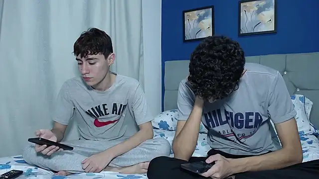 Thiago And Gael online show from June 27, 2:16 am