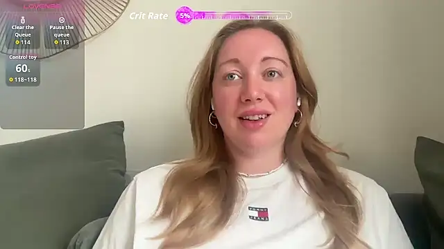 Snapshot of arielsweetieee chatting on July 14, 7:13 am arielsweetieee online show from July 14, 7:13 am