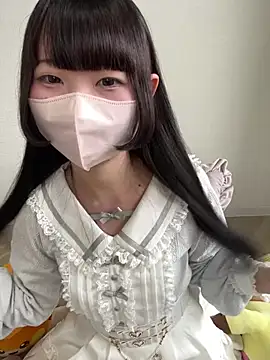 --Reina-- online show from April 28, 2:10 am