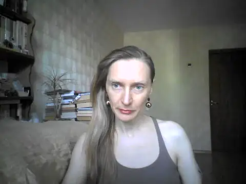 LunaBelle8 online show from May 17, 2:46 pm