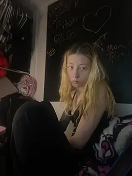 Spoilmedaddy732 online show from May 20, 6:25 pm