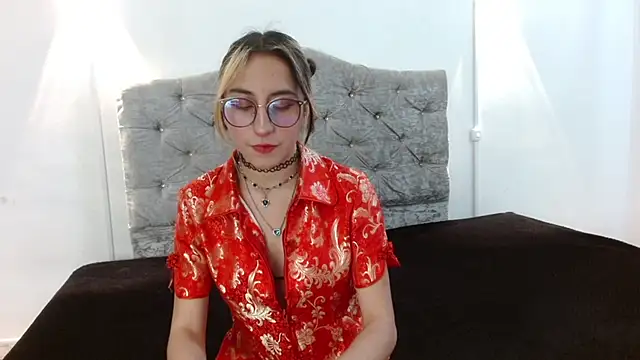 mrandmrsvixencs online show from June 4, 4:29 am