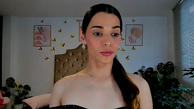 Snapshot of bella_grego chatting on July 11, 5:59 pm bella grego online show from July 11, 5:59 pm