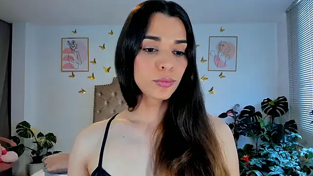 Snapshot of bella_grego chatting on July 16, 5:30 pm bella grego online show from July 16, 5:30 pm