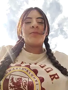 Maggiee 1 online show from July 4, 6:58 pm