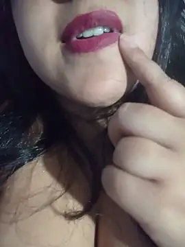 Snapshot of Thamimaodefada chatting on June 18, 12:11 am Thamimaodefada online show from June 18, 12:11 am