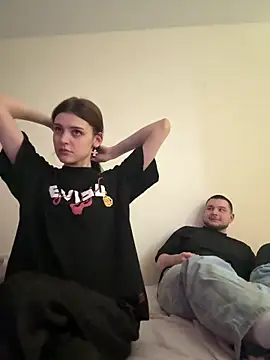 elizzzzfS online show from April 17, 4:26 am