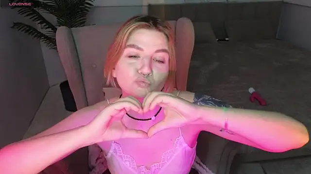 TonyaMeow online show from May 9, 1:22 am