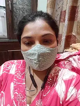 Alinna00 online show from April 21, 5:50 pm