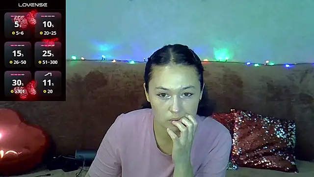Margaret Sweet  online show from May 22, 3:39 pm