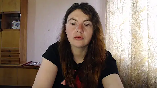 AlinaxJames online show from April 18, 5:55 am