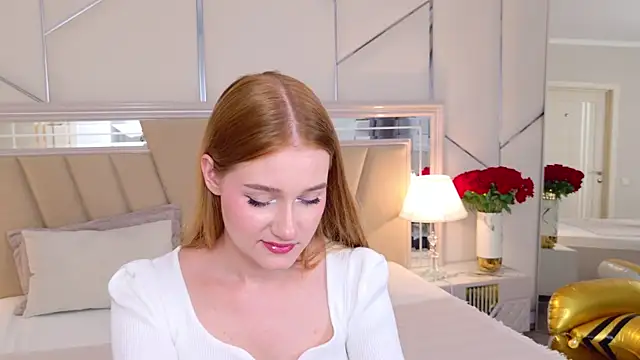 Snapshot of EmmiliRosse chatting on July 14, 5:29 pm EmmiliRosse online show from July 14, 5:29 pm