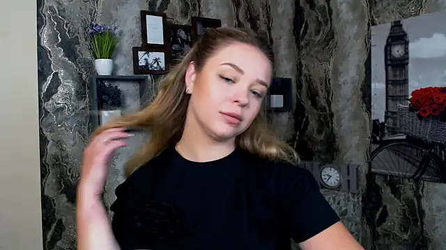 NicoleAura online show from June 29, 7:25 am