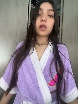 Snapshot of Soffy_20 chatting on April 28, 5:18 pm Soffy 20 online show from April 28, 5:18 pm