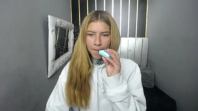 nancy blonde online show from May 15, 1:07 pm