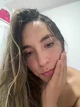 JUANITA07 online show from May 13, 3:59 am