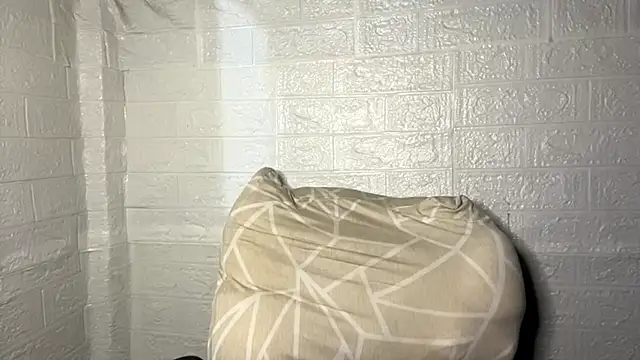 MargretMccarren online show from April 19, 6:10 pm