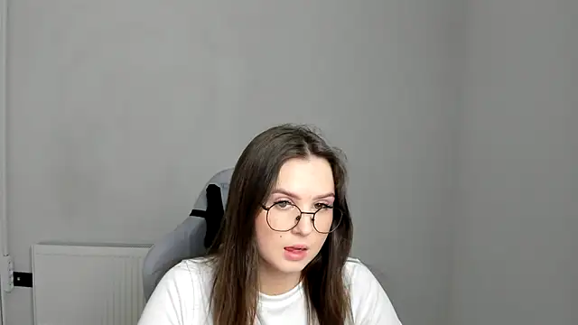 Regina cute  online show from May 6, 11:26 am