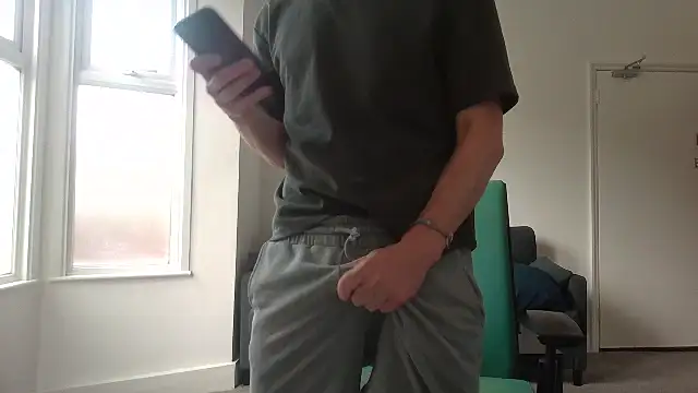 frenchbdmaninlondon online show from June 2, 12:29 pm