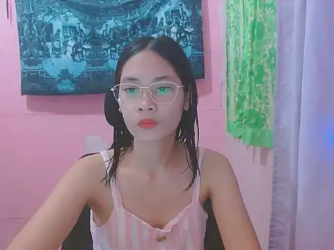 Snapshot of Sweetsexylady19 chatting on June 30, 5:52 am Sweetsexylady19 online show from June 30, 5:52 am