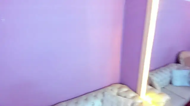 Snapshot of vailoetharris chatting on June 22, 11:51 am vailoetharris online show from June 22, 11:51 am